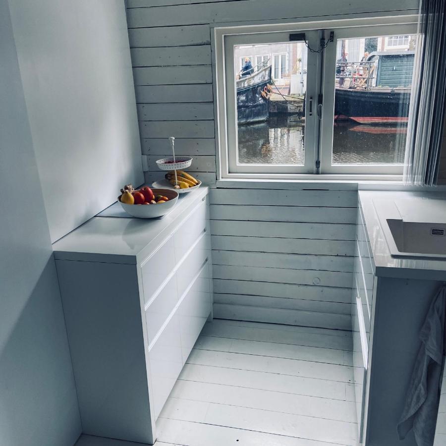 Houseboat Bonnie Bed and Breakfast Amsterdam Eksteriør billede
